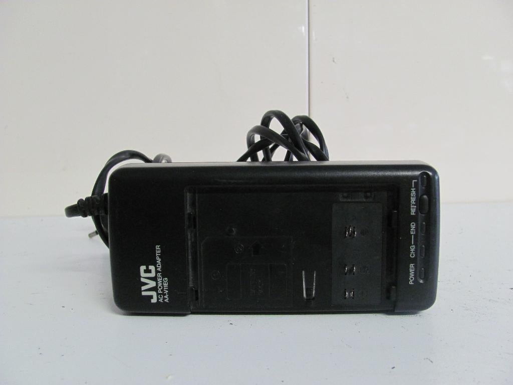 JVC ac power adapter AA-V11EG zonder de dc out kabel, Ophalen of Verzenden, Hi 8, Camera