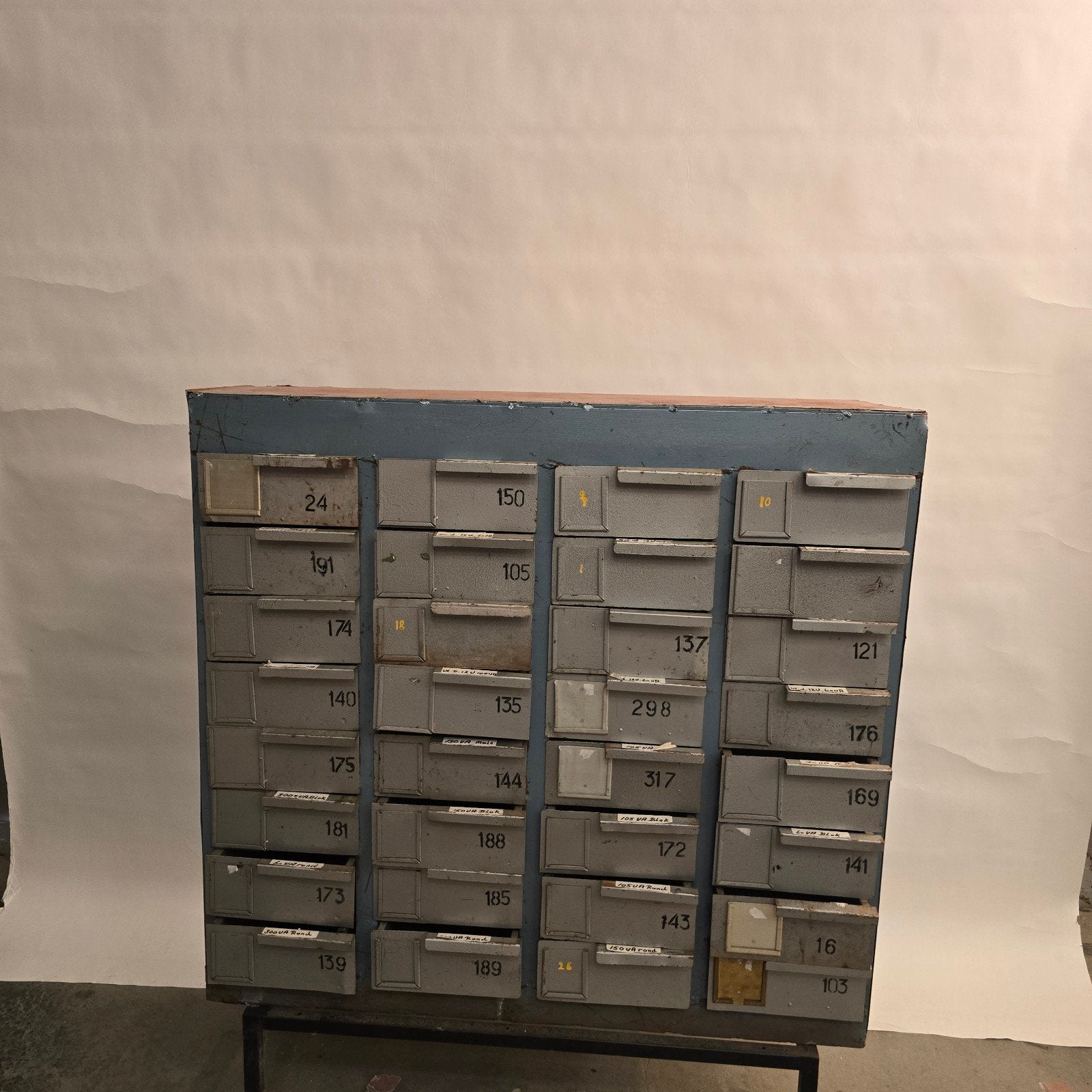 industriële ladenkast metaal. 32 laden. Vintage., Ophalen, Gebruikt