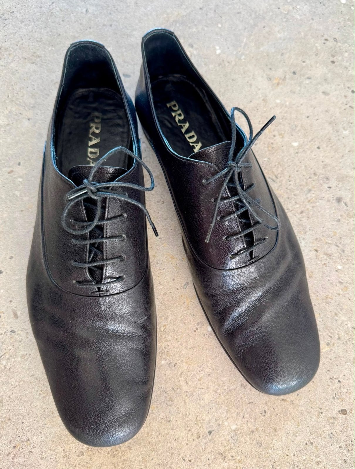 Originele Leren Prada Schoenen Zwart Maat 9 - Zeer Goede Sta, Ophalen of Verzenden, Zo goed als nieuw, Zwart, Schoenen met lage hakken