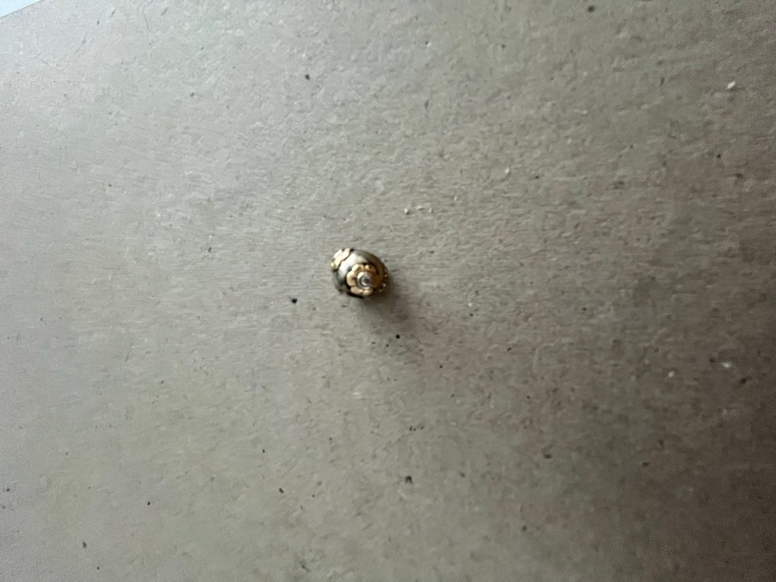 Pandora Two-Tone Saturn Flower bedel 14k goud/zilver retired, Overige merken, Ophalen of Verzenden, Zo goed als nieuw, 1 bedel