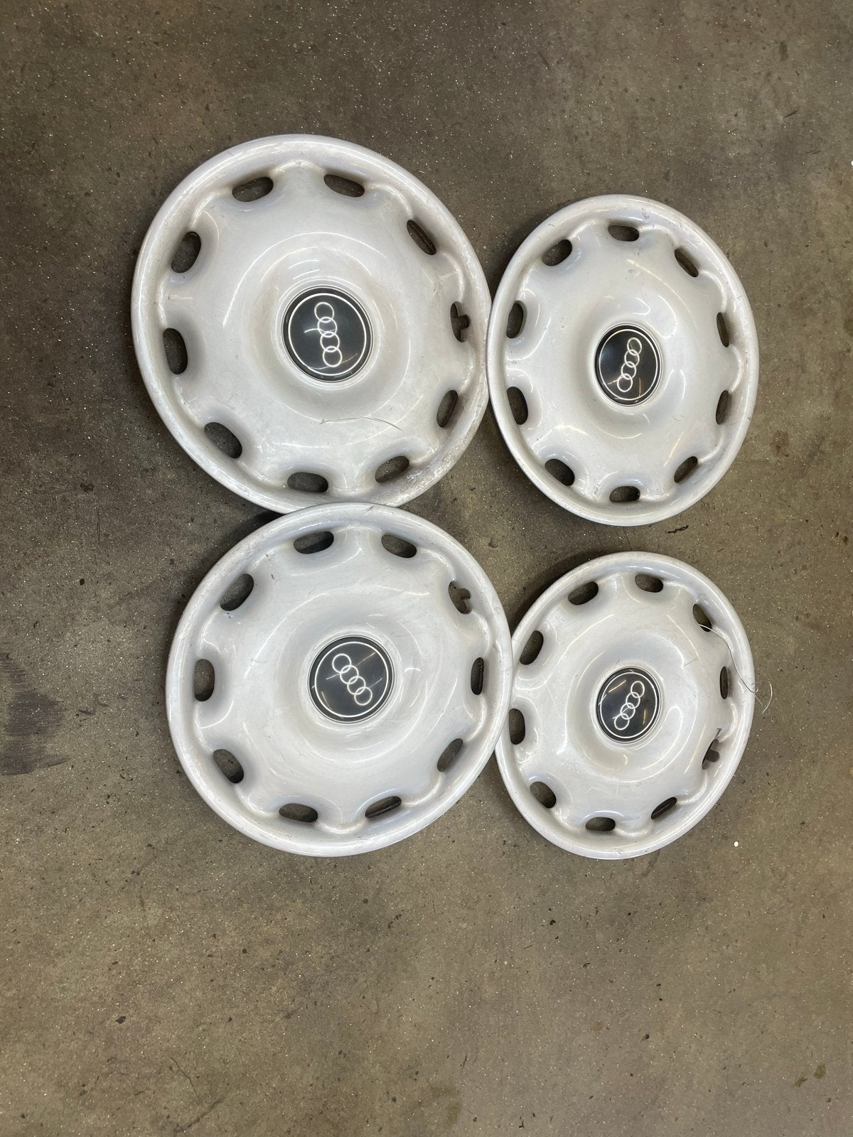 Set van 4 Audi wieldoppen, Ophalen of Verzenden, Gebruikt