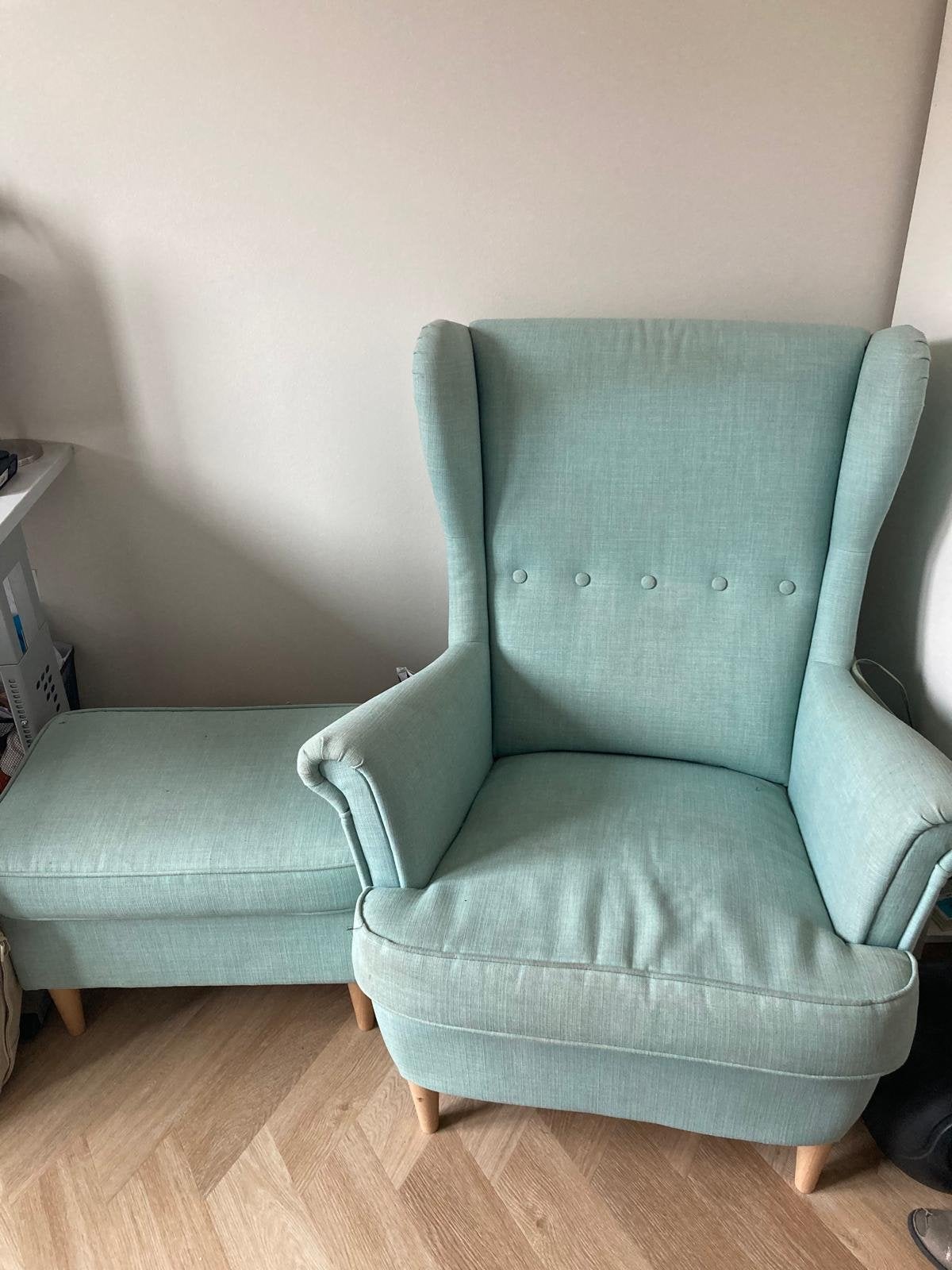 Strandmon oorfauteuil met poef, Ophalen, Gebruikt, Stof, 75 tot 100 cm