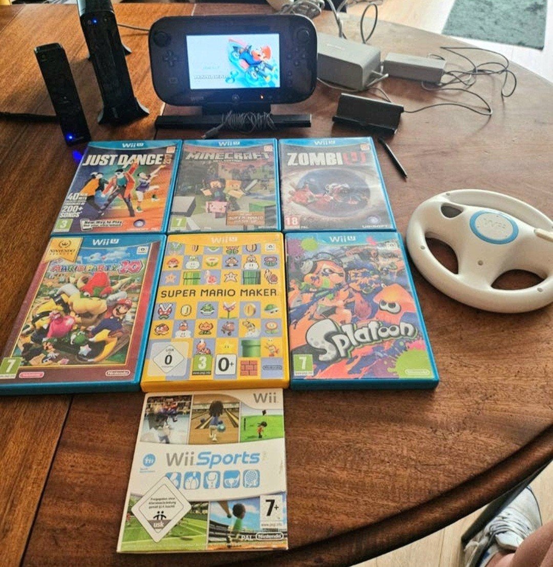 Nintendo Wii U - Mario Kart 8 editie 32 GB., Ophalen of Verzenden, Zo goed als nieuw, Met 2 controllers, Met games