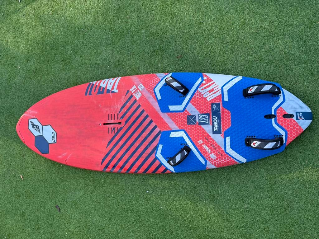 Tabou Rocket+ Plus 123l met board bag en vin, Watersport en Boten, Windsurfen, Ophalen, Met draagtas, Minder dan 250 cm, Plank