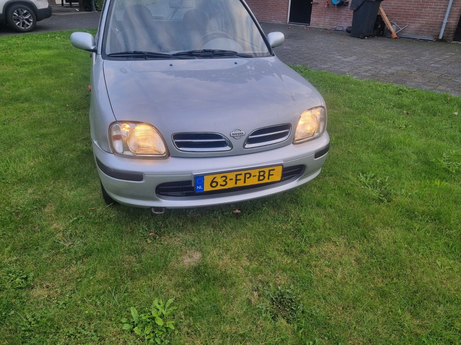Nissan Micra 1.3 5D 2000 Grijs, Auto's, Voorwielaandrijving, 15 km/l, 74 pk, 750 kg
