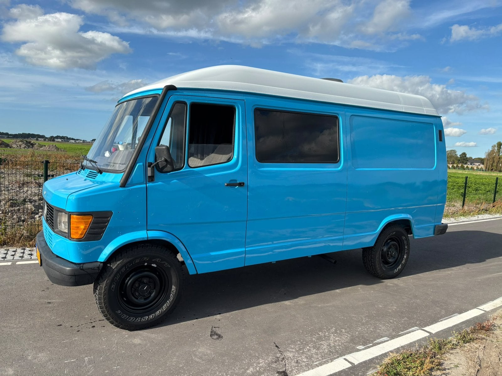 Mercedes-Benz camper 1978 Blauw, foto 2
