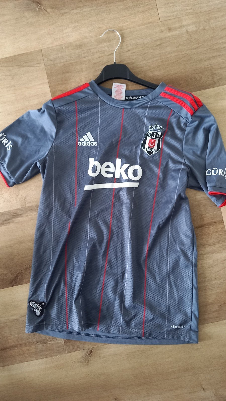 Adidas Beşiktaş voetbalshirt - Maat 152/176 (M), Sport en Fitness, Voetbal, Maat XS of kleiner, Ophalen of Verzenden, Zo goed als nieuw