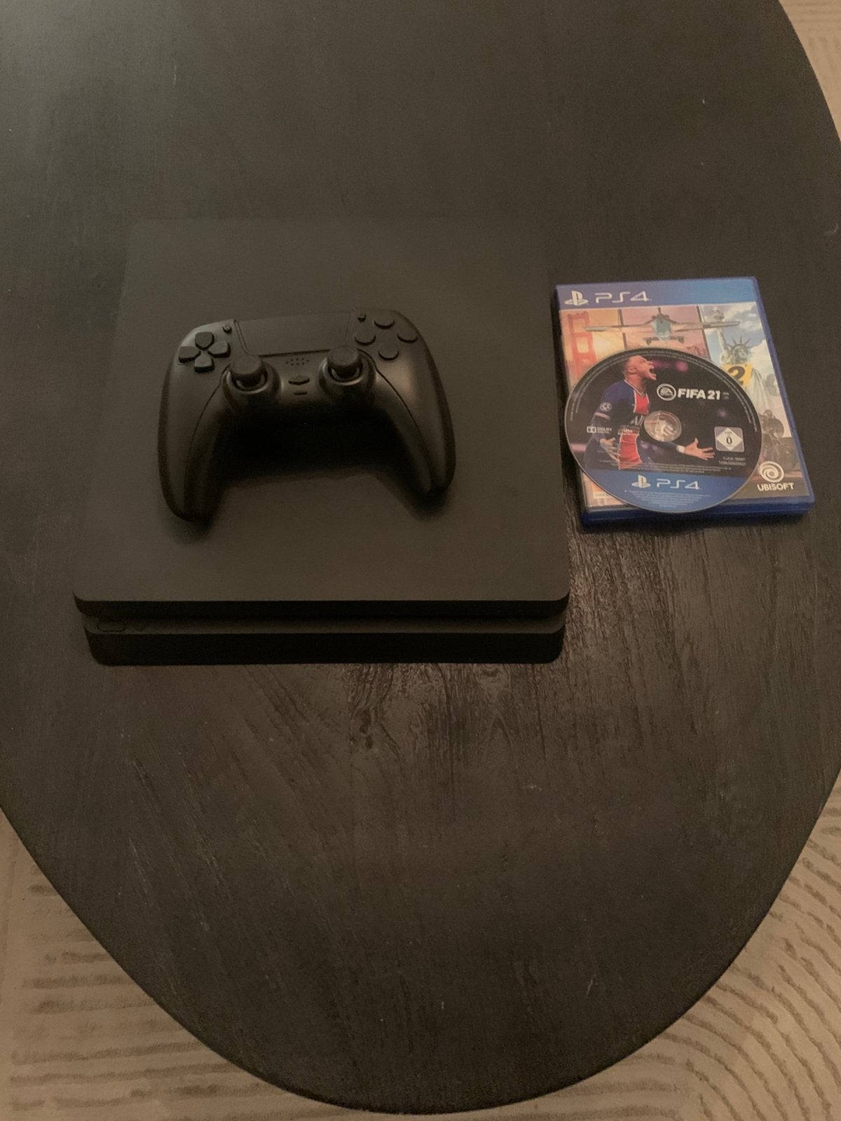 Ps4 slim |500 GB| met 1 controller en 2 games., Gebruikt, Ophalen of Verzenden, 500 GB, Met 1 controller