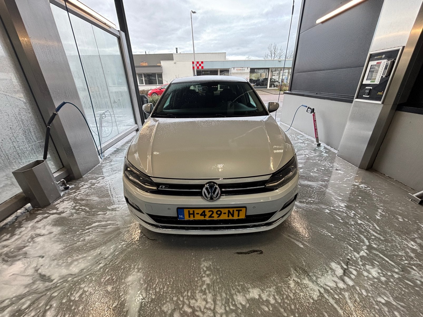 Volkswagen Polo 1.0 TSI 95PK 5D Bluemotion 7-DSG 2017 Wit, Auto's, 40 €/maand, 95 pk, Wit, 1080 kg