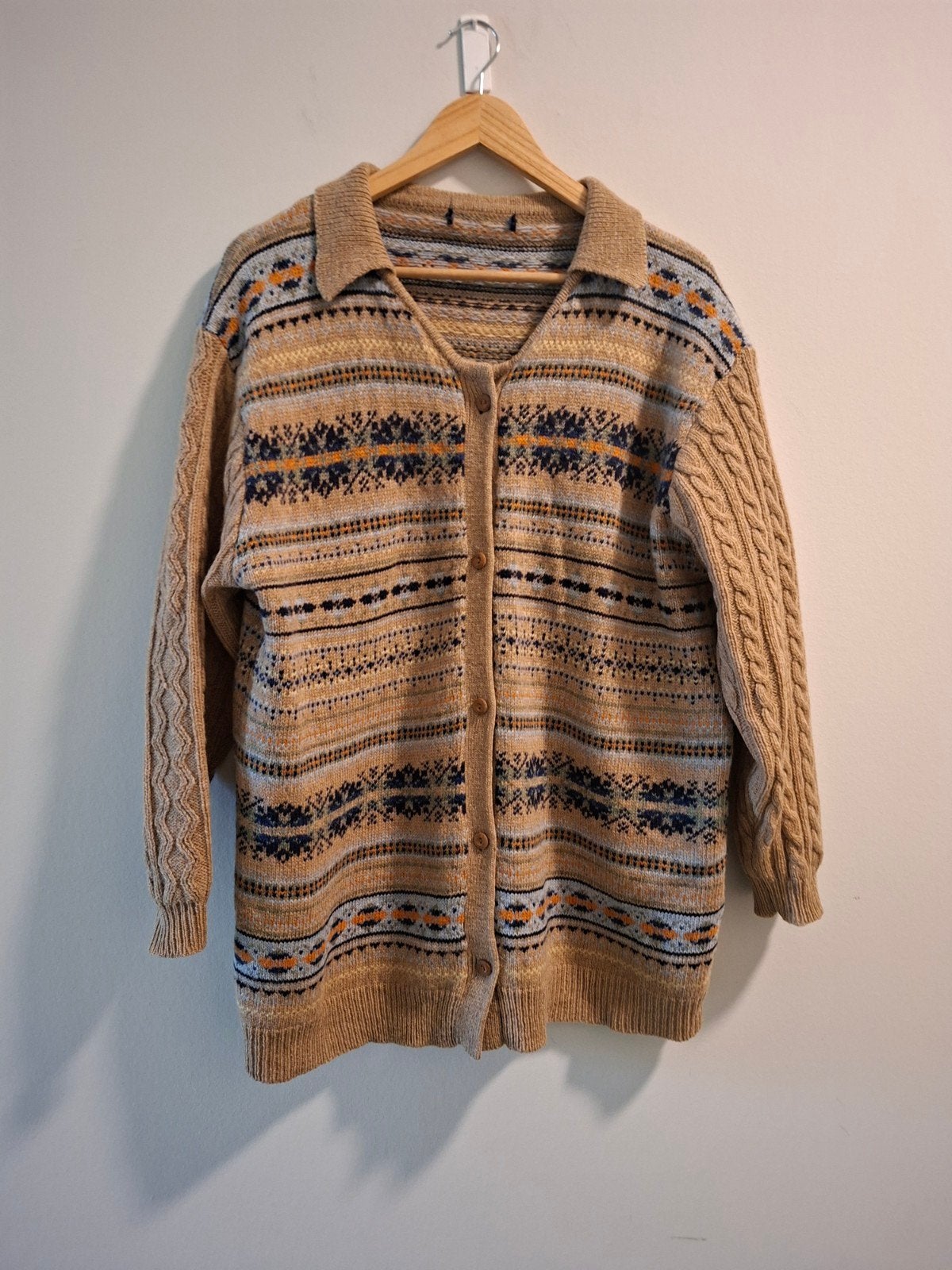 Unisex gebreid vest met kraag van 100% Shetland wol, Ophalen of Verzenden, Gedragen, Maat 46/48 (XL) of groter, Beige