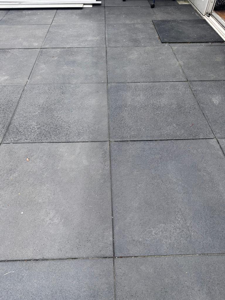 FREE/Pick Up/Beton tegels 60x60x4,5 cm - 30 stuks, Doe-het-zelf en Verbouw, Tegels, Ophalen, Gebruikt, 10 m² of meer, Vloertegels
