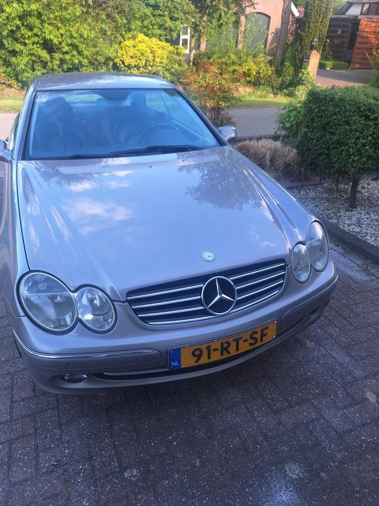 Mercedes-Benz CLK 1.8 Clk200 Kompr Coupe AUT 2005 Grijs, Automaat, Achterwielaandrijving, Zwart, 4 cilinders