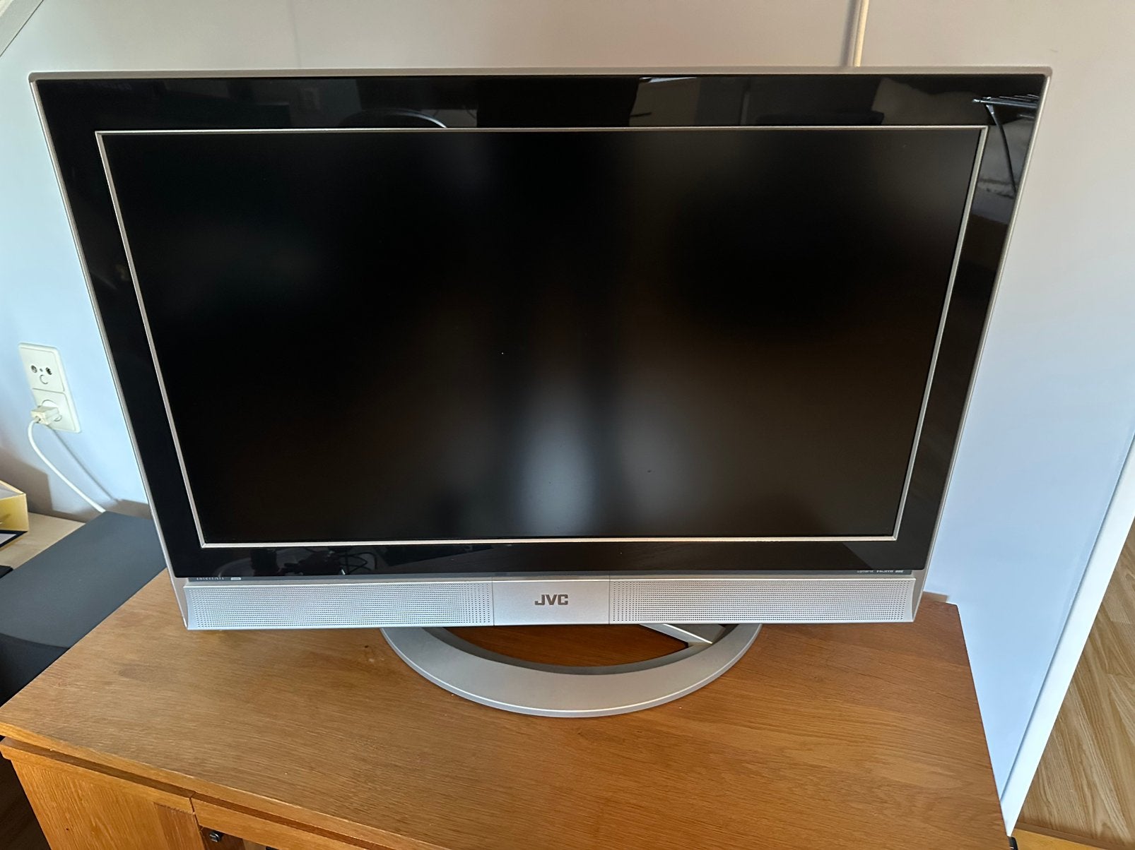 JVC 32inch tv, Gebruikt, 50 Hz, LCD, 60 tot 80 cm