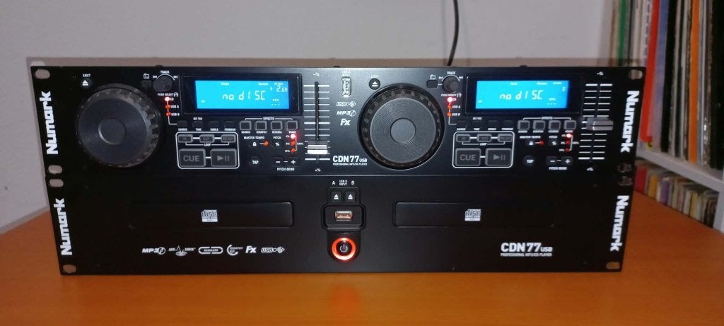 Bijna nieuwe Numark CDN 77 USB dubbele CD-speler, Ophalen of Verzenden, Zo goed als nieuw, Dj-set, Numark