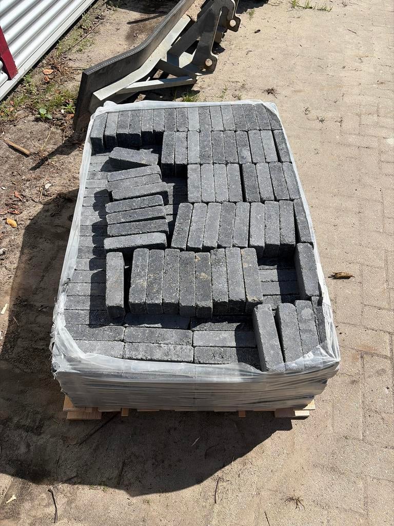 Nieuwe antraciet waaltjes, Tuin en Terras, Tegels en Klinkers, Ophalen, Zo goed als nieuw, Beton, Klinkers