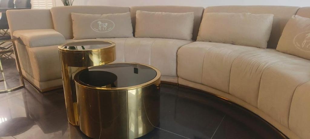 Luxe halfronde hoekbank Fonda - Crème met gouden accenten, Huis en Inrichting, Ophalen, 100 tot 125 cm, Hoekbank, 300 cm of meer