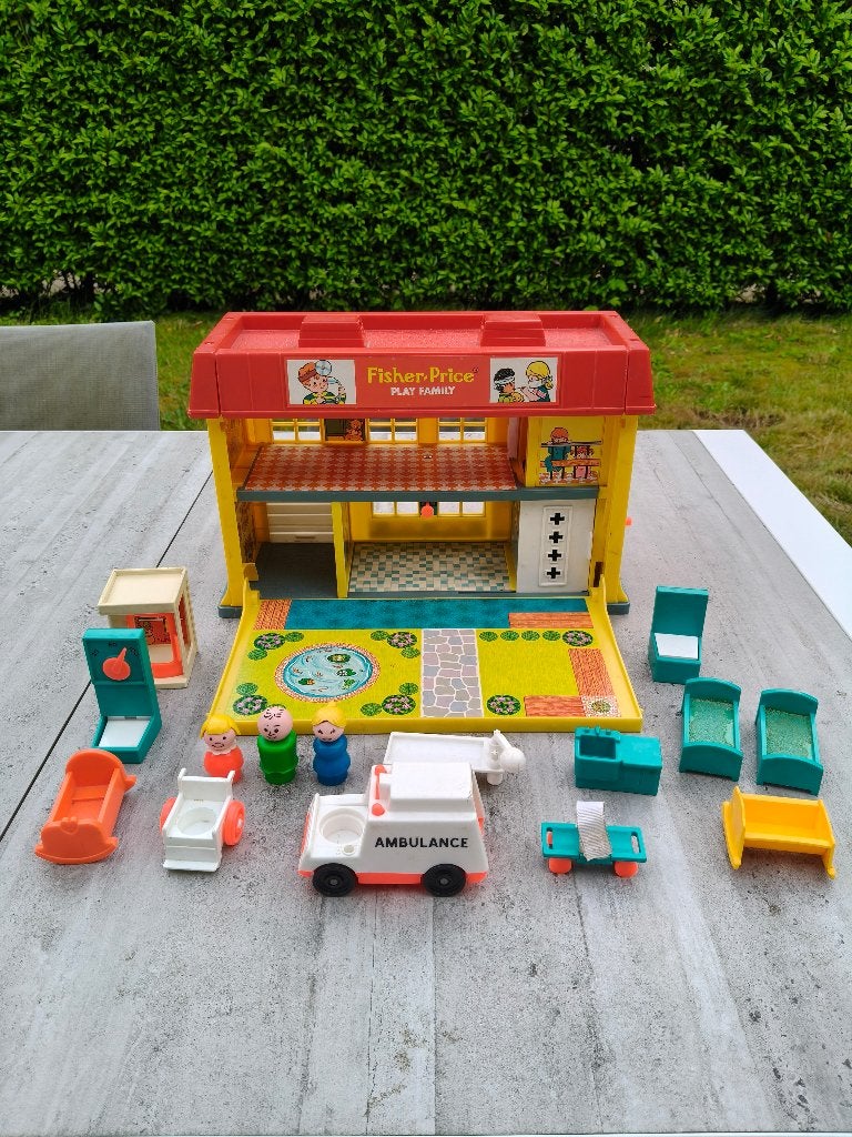 Fisher-Price 931 Children's Hospital Play Family uit 1976, Ophalen of Verzenden, Gebruikt, Speelset