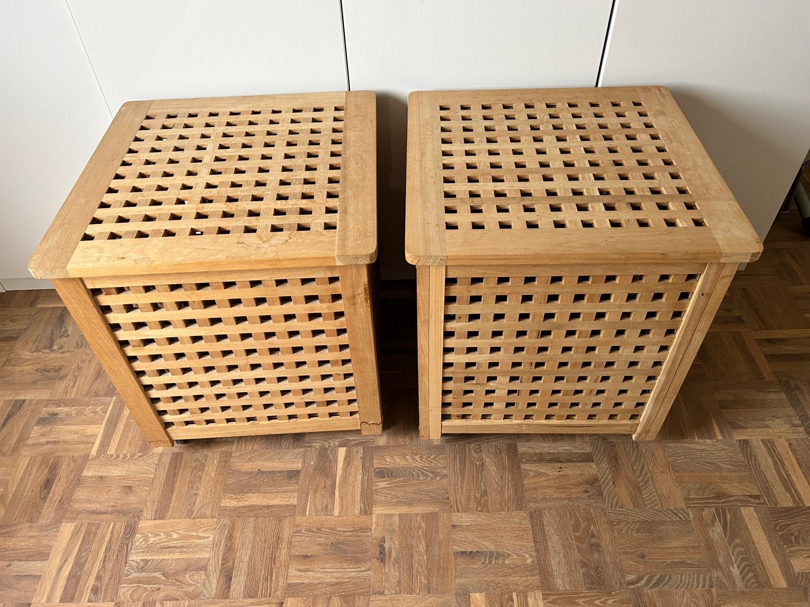 2x Bijzettafel met opbergruimte: Hol van Ikea, Huis en Inrichting, Gebruikt, Vierkant, Hout, Ophalen