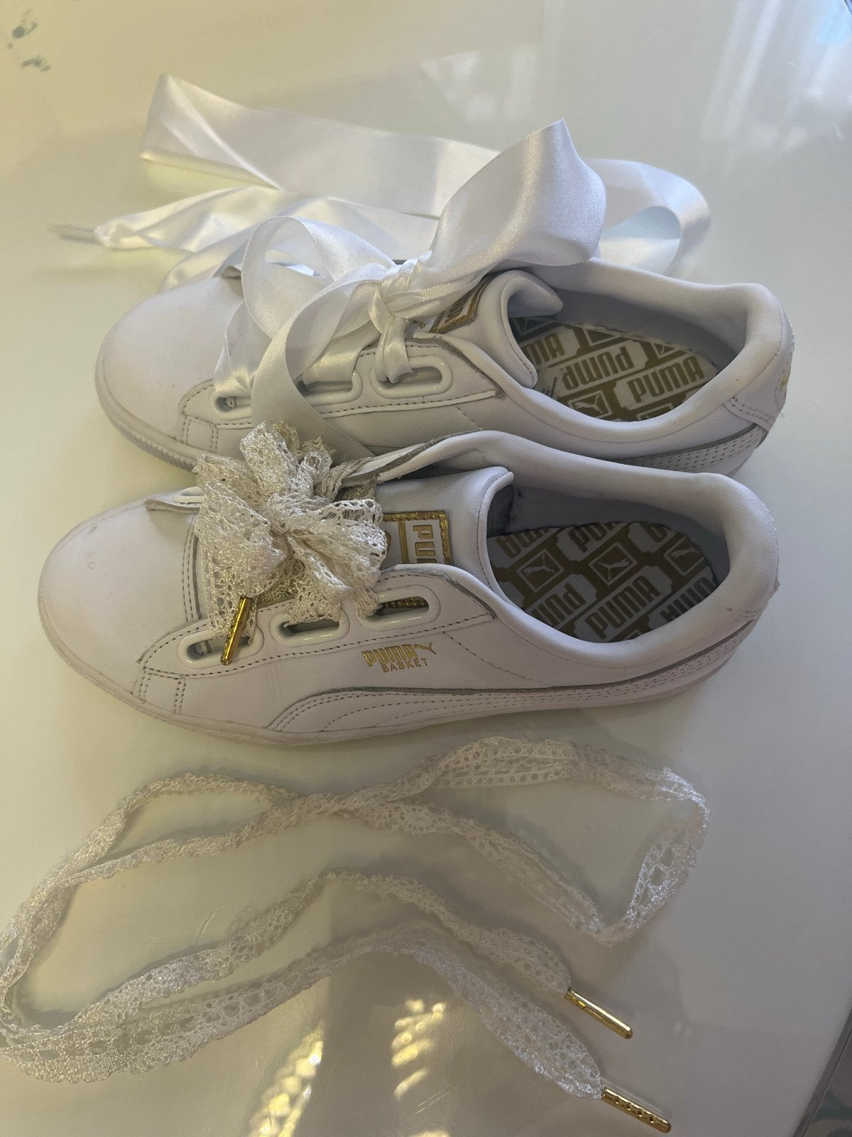 Puma Basket Heart sneakers wit maat 37, Kleding | Dames, Schoenen, Ophalen of Verzenden, Zo goed als nieuw, Wit, Sneakers of Gympen