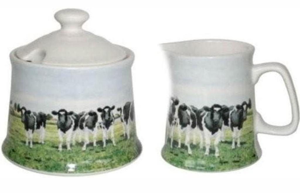 Wiebe van der Zee 
Melkkan en suikerpotje koe in waterland, Huis en Inrichting, Keuken | Servies, Overige typen, Nieuw, Ophalen of Verzenden