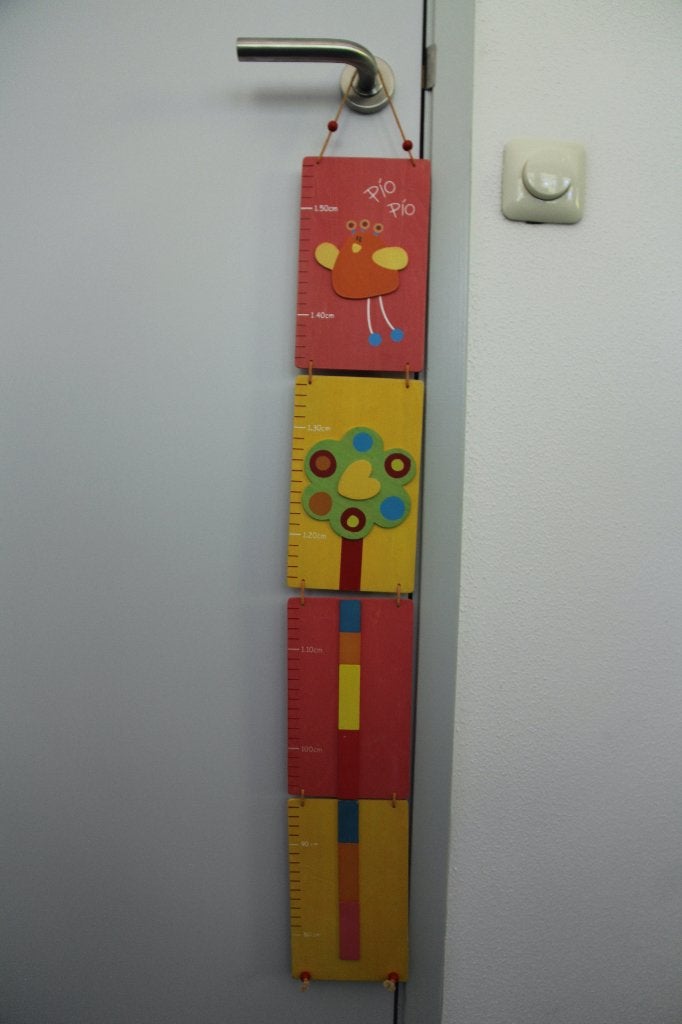 Houten groeimeter voor kinderen - kleurrijk en speels, Ophalen of Verzenden, Zo goed als nieuw, Wanddecoratie, Ophangbaar