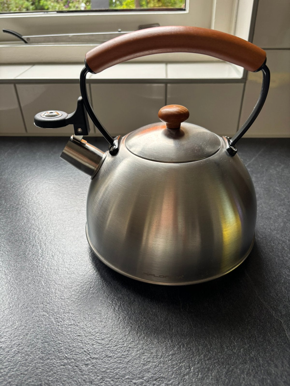 Inductie fluitketel, 1 tot 2 liter, Ophalen, Zo goed als nieuw
