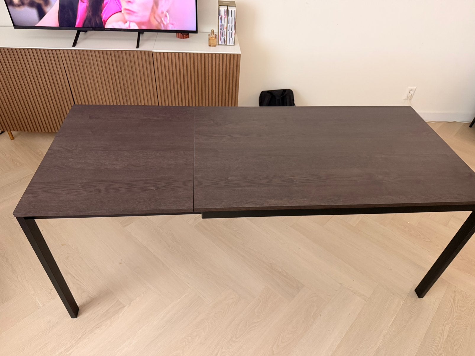 Uitschuifbare eettafel bruin/zwart, Ophalen, 50 tot 100 cm, Zo goed als nieuw, Vijf personen of meer
