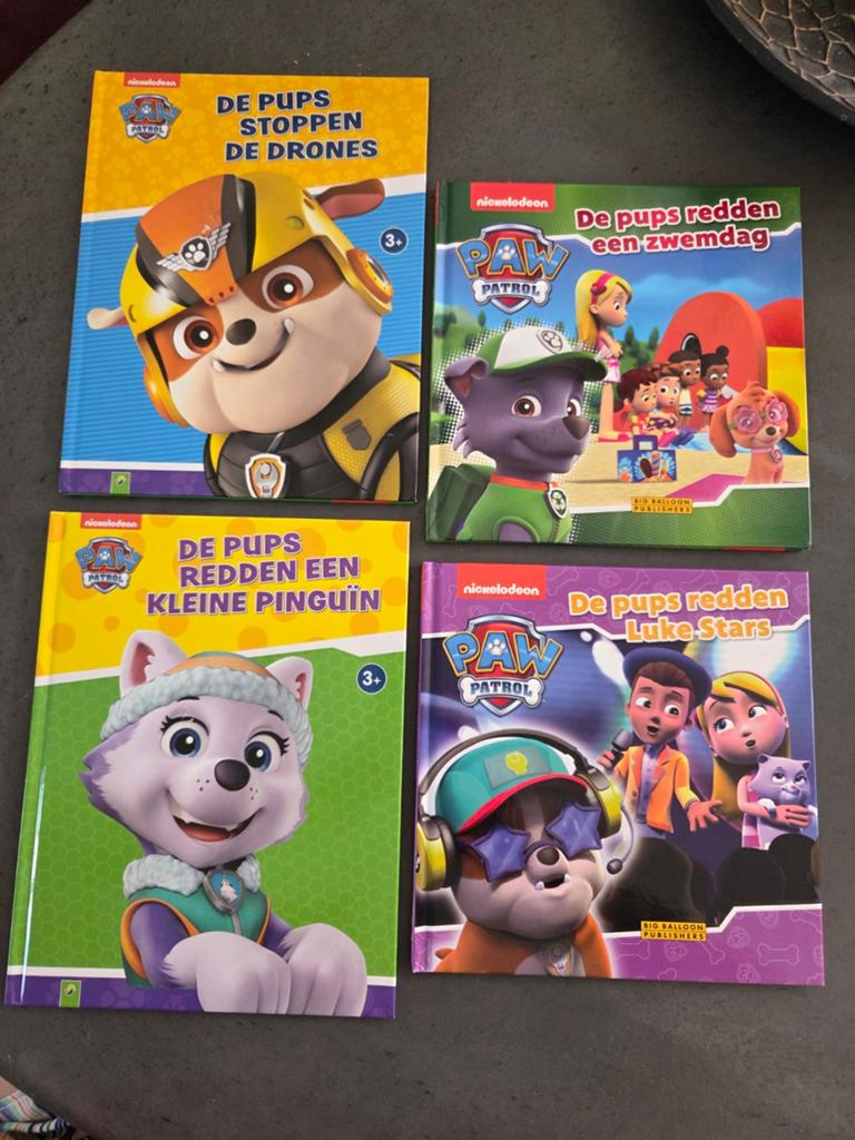 Paw patrol boeken - Nickelodeon, Boeken, Kinderboeken | Baby's en Peuters, Ophalen, Zo goed als nieuw, 3 tot 4 jaar