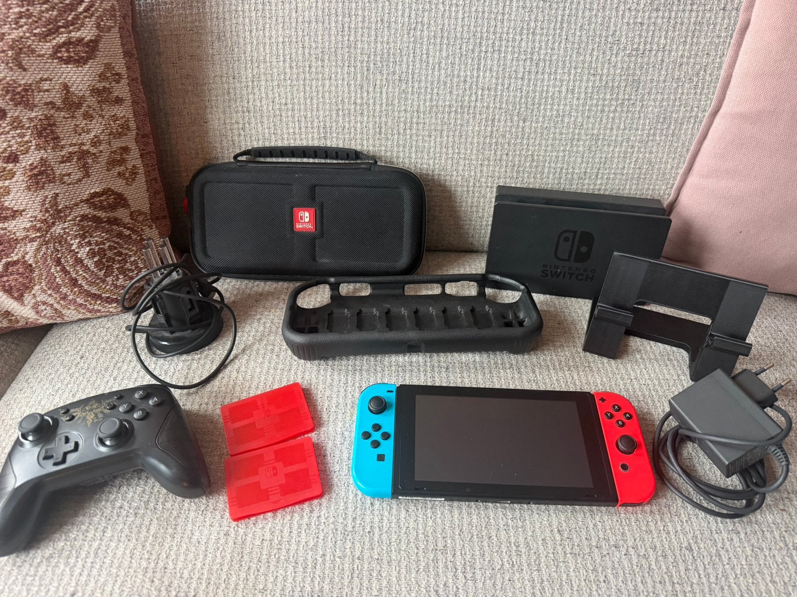 Nintendo Switch V2 2021 goed als nieuw met ZELDA CONTROLLER, Spelcomputers en Games, Ophalen of Verzenden, Zo goed als nieuw, Met 2 controllers