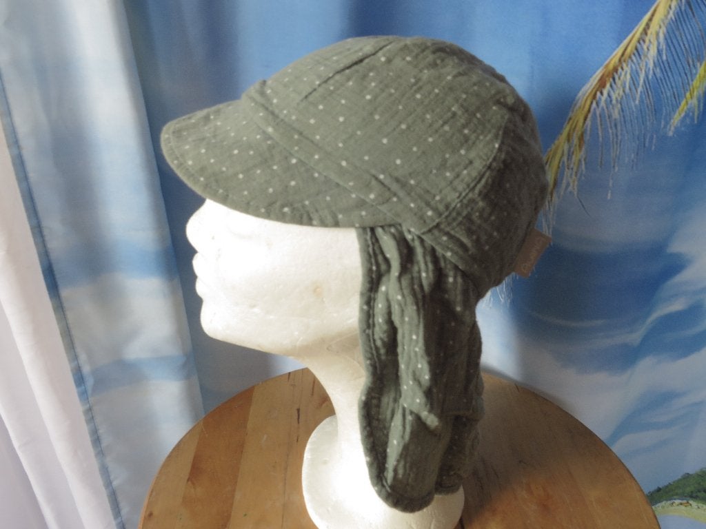 Katoenen Groene muts van alana mt 54/55 met nekflap en klep, Alana, Ophalen of Verzenden, Maat 34 (XS) of kleiner, Gedragen