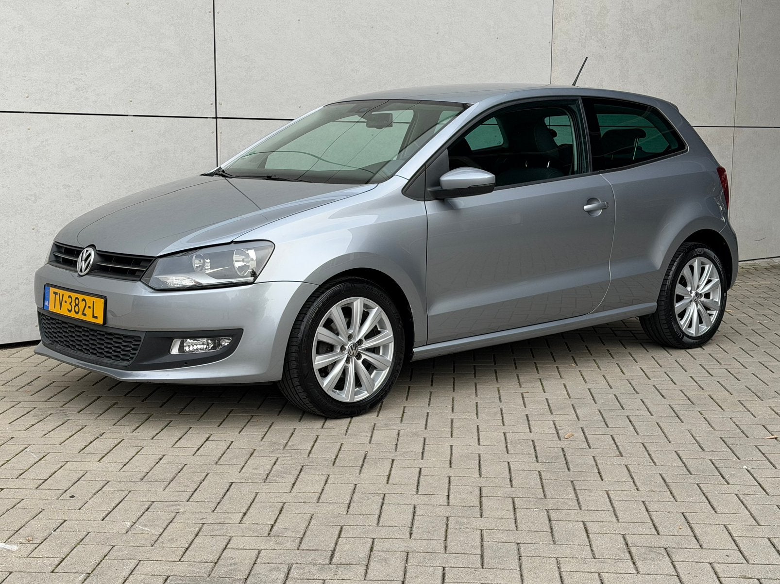 Volkswagen Polo 1.2/TEAM/NIEUWAPK/CRUISCNTRL/STOELVERWRMING, Voorwielaandrijving, 967 kg, 40 €/maand, 1198 cc