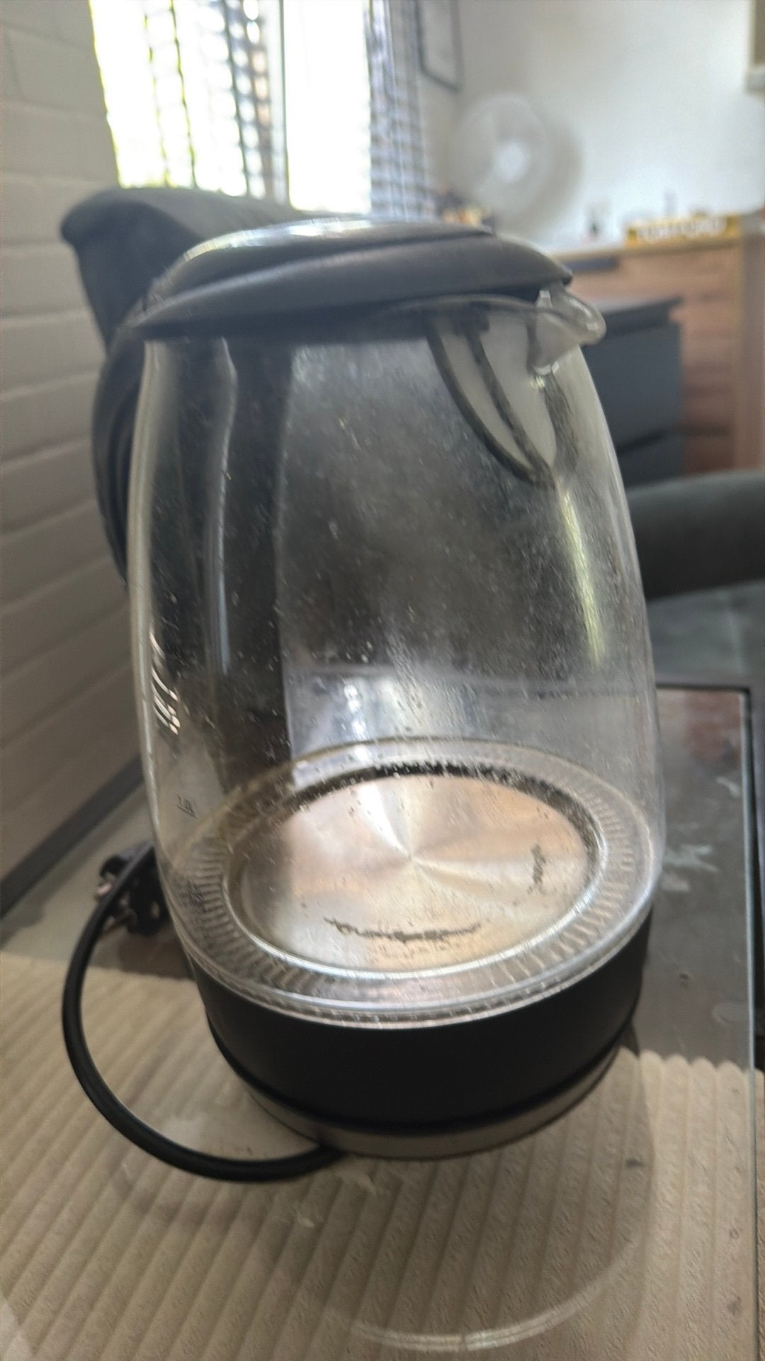 Waterkoker, Ophalen