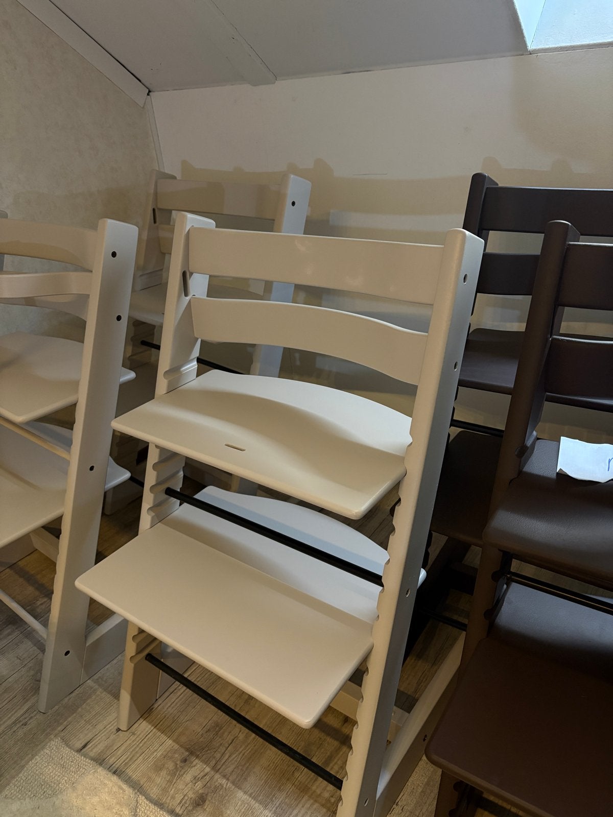 Stokke Tripp Trapp stoel nieuw model beige/taupe opgeknapt, Kinderen en Baby's, Ophalen, Zo goed als nieuw, Meegroeistoel, Aanschuifbaar