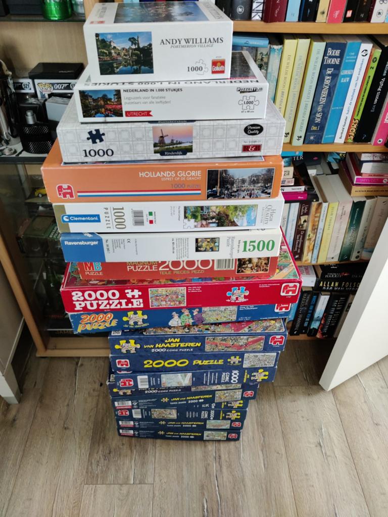 19 puzzels, 10 Jan van Haasteren 2000 stukjes., Ophalen of Verzenden, Meer dan 1500 stukjes, Zo goed als nieuw