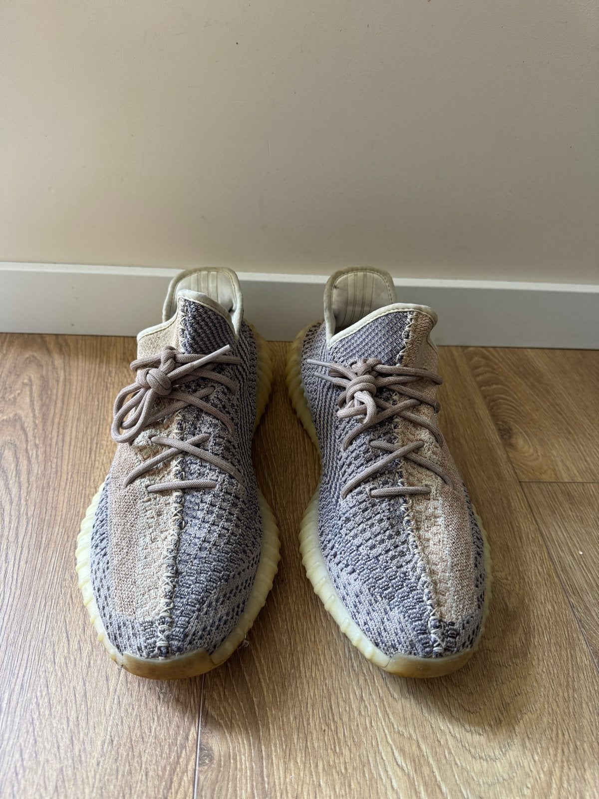 Adidas Yeezy Boost 350 V2 'Ash Pearl' Sneakers, Ophalen of Verzenden, Gedragen, Overige kleuren, Sneakers of Gympen