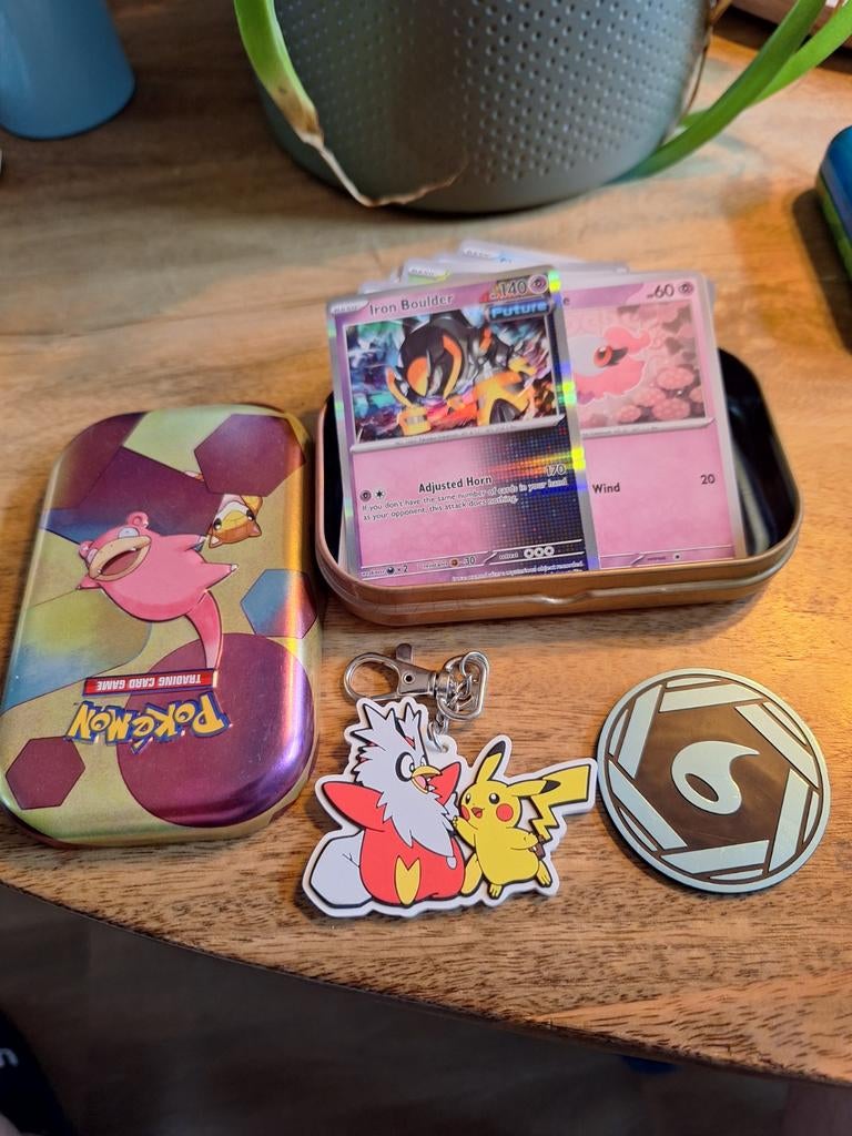 Pokémon Kaarten, Tin Box, Sleutelhanger & Munt, Ophalen of Verzenden, Gebruikt, Overige typen, Foil