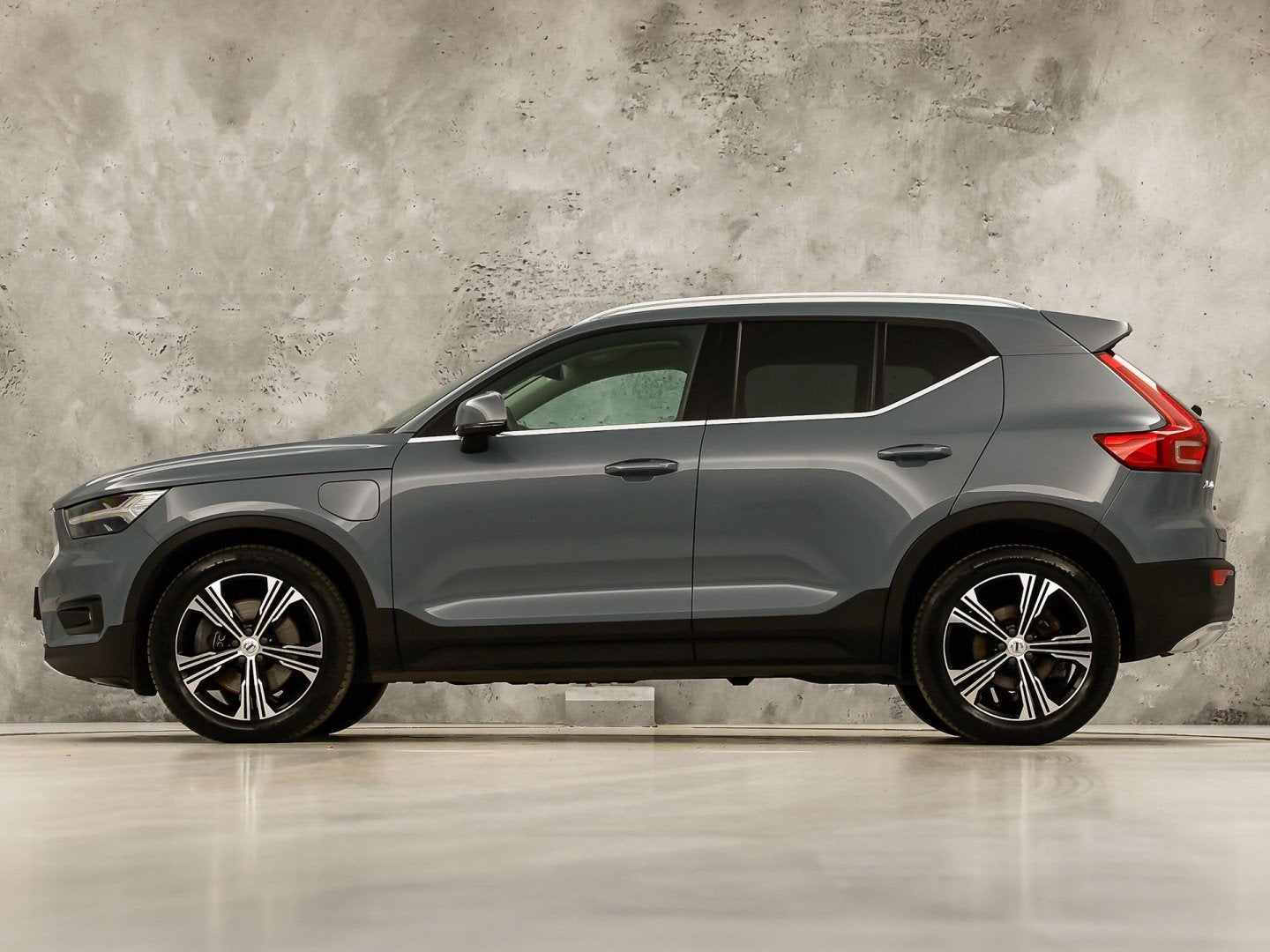 Volvo XC40 1.5 T5 Recharge Inscription 252Pk Automaat (APPLE, Auto's, 12 maanden, Gebruikt, Hybride Elektrisch/Benzine, 3 cilinders