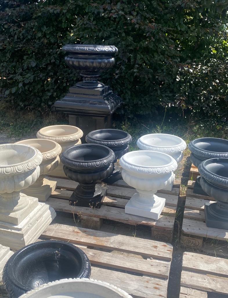 Betonnen bloempotten 40x40 cm diverse kleuren €60 per stuk, Tuin en Terras, Bloempotten, Ophalen, 40 cm of meer, Rond, Nieuw
