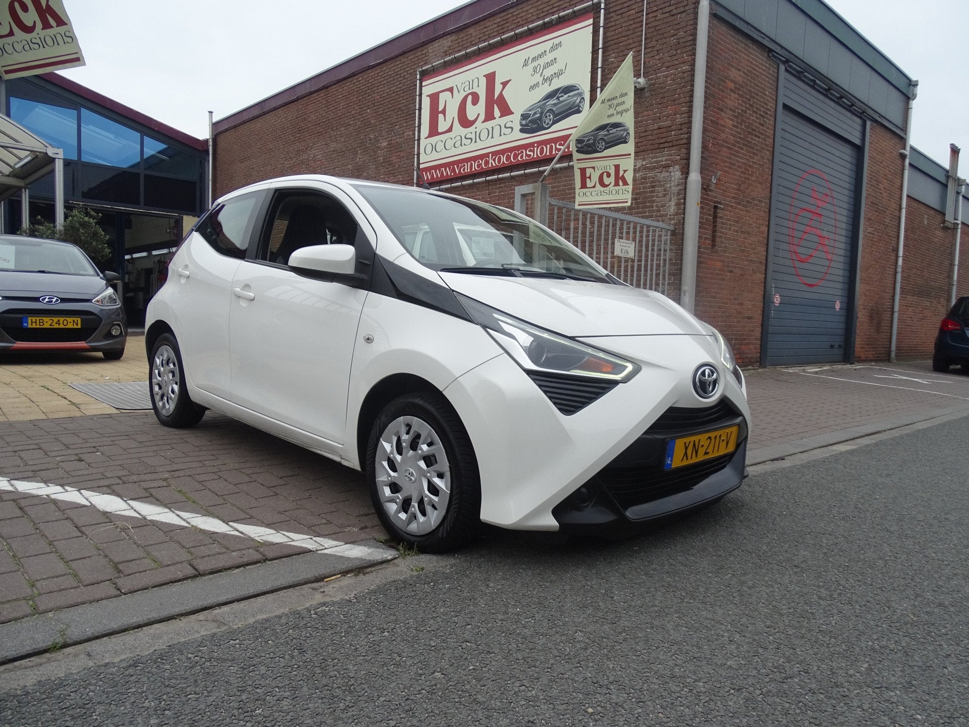 Toyota Aygo 1.0 VVT-i x-play (bj 2019), Voorwielaandrijving, Stof, Gebruikt, 4 stoelen