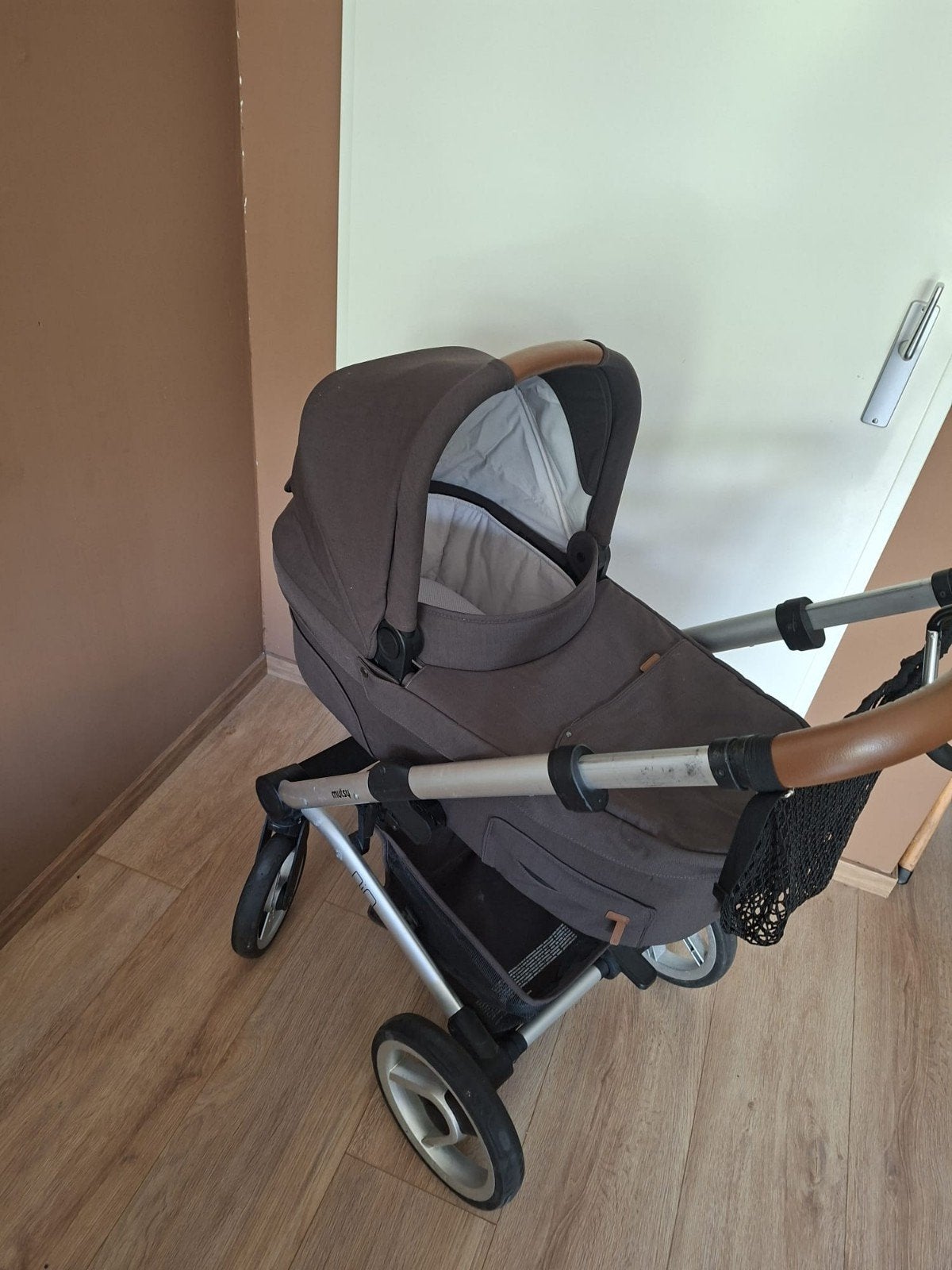 Mutsy Nio 3-in-1 Combiwagen met Reiswieg en Accessoires, Ophalen