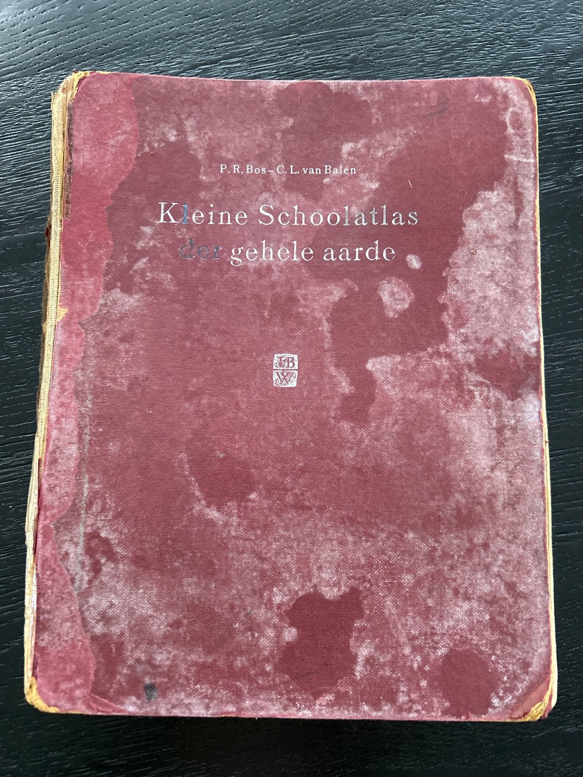 Kleine Schoolatlas der gehele aarde - P.R. Bos - C.L. van Ba, Gelezen, Bosatlas, Ophalen of Verzenden, 1800 tot 2000