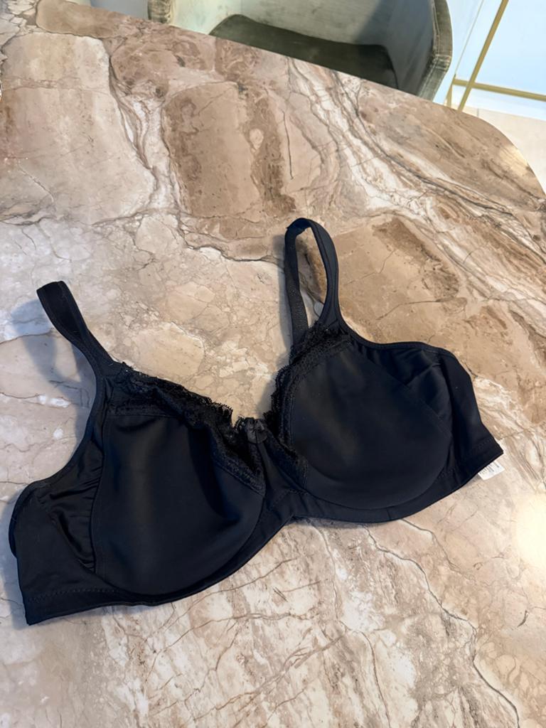 Zwarte BH met kant - Maat 100D, Kleding | Dames, Ophalen of Verzenden, Zwart, BH