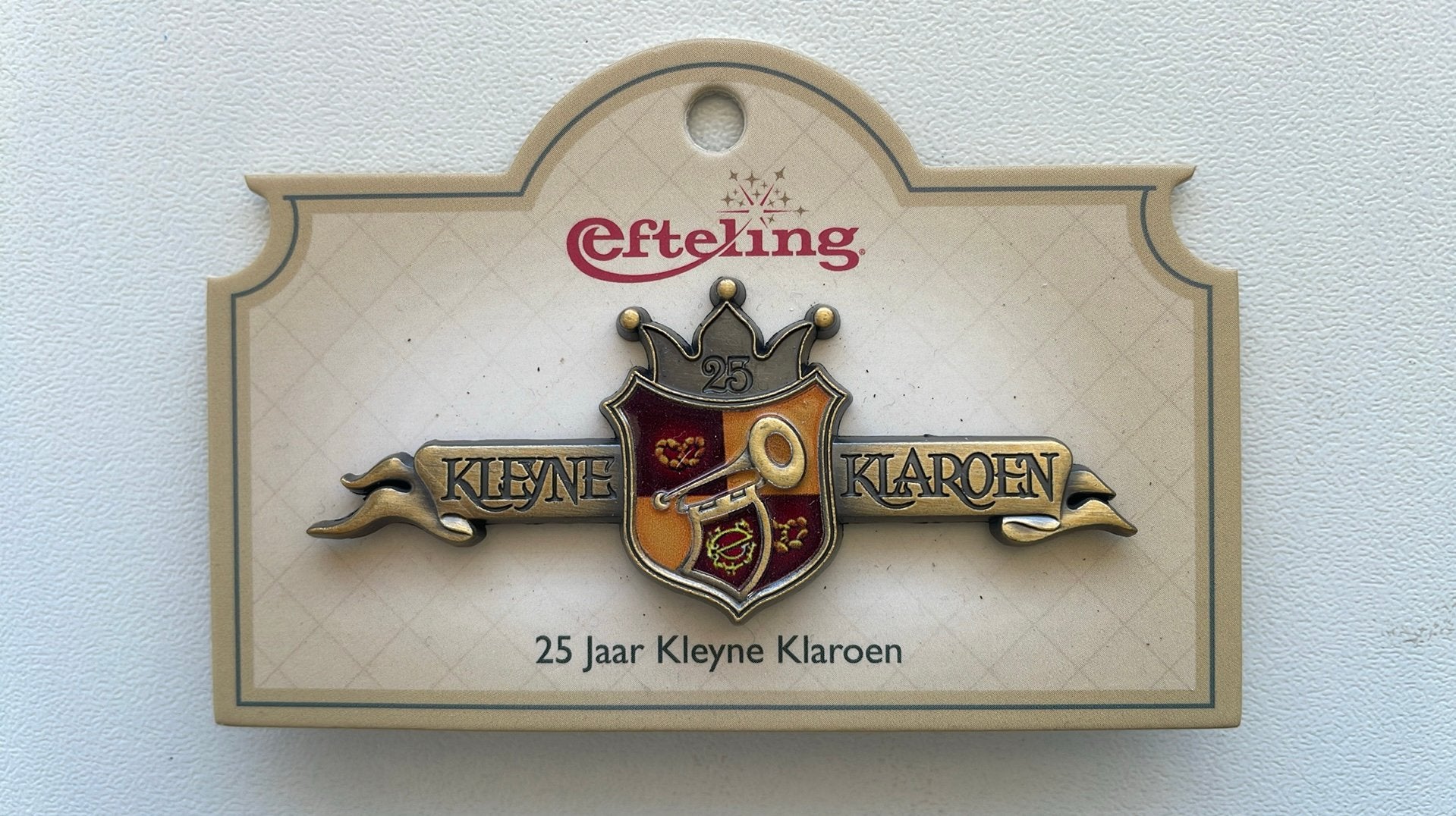 Efteling pin 25 jaar Kleyne Klaroen EPP 489 op kaartje, Ophalen of Verzenden, Nieuw, Button of Speldje