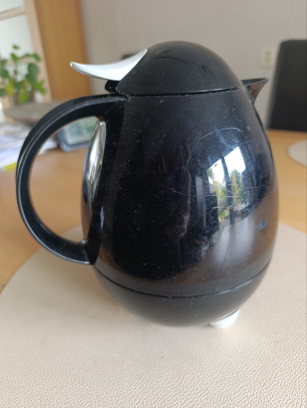 Thermoskan, koffie/theekransje, zwart met wit, liter, 1 tot 2 liter, Ophalen