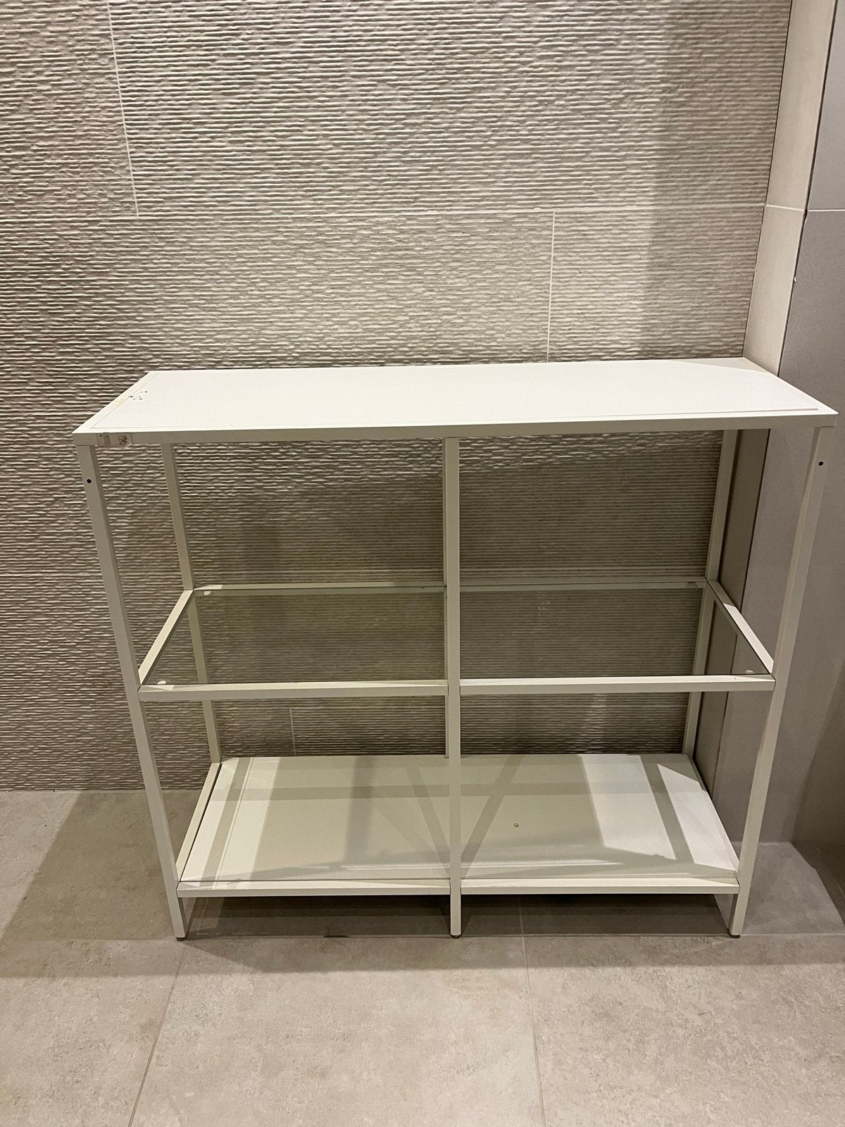 2x IKEA VITTSJÖ kasten wit metaal/glas - zo goed als nieuw, Huis en Inrichting, Ophalen, Zo goed als nieuw