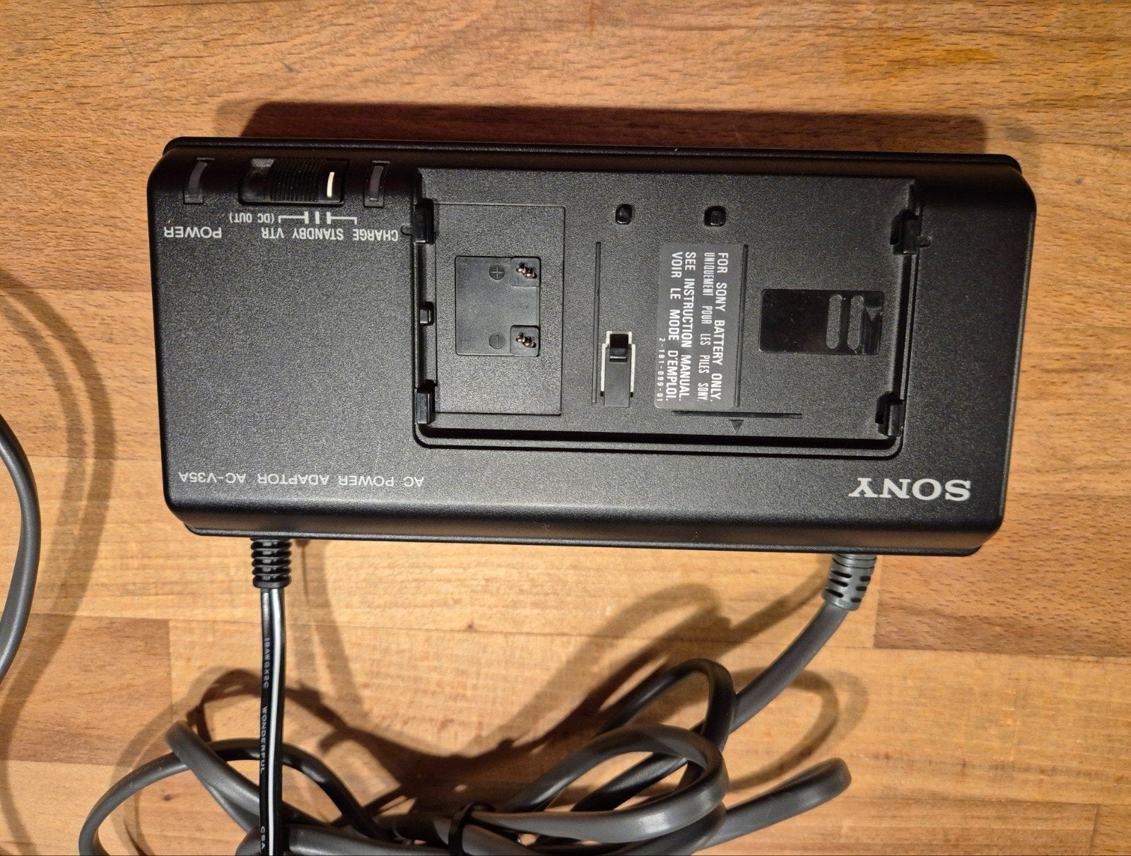 AC Power Adapter Batterijlader voor Sony Hi8 CCD-TR808E, Ophalen of Verzenden, Gebruikt
