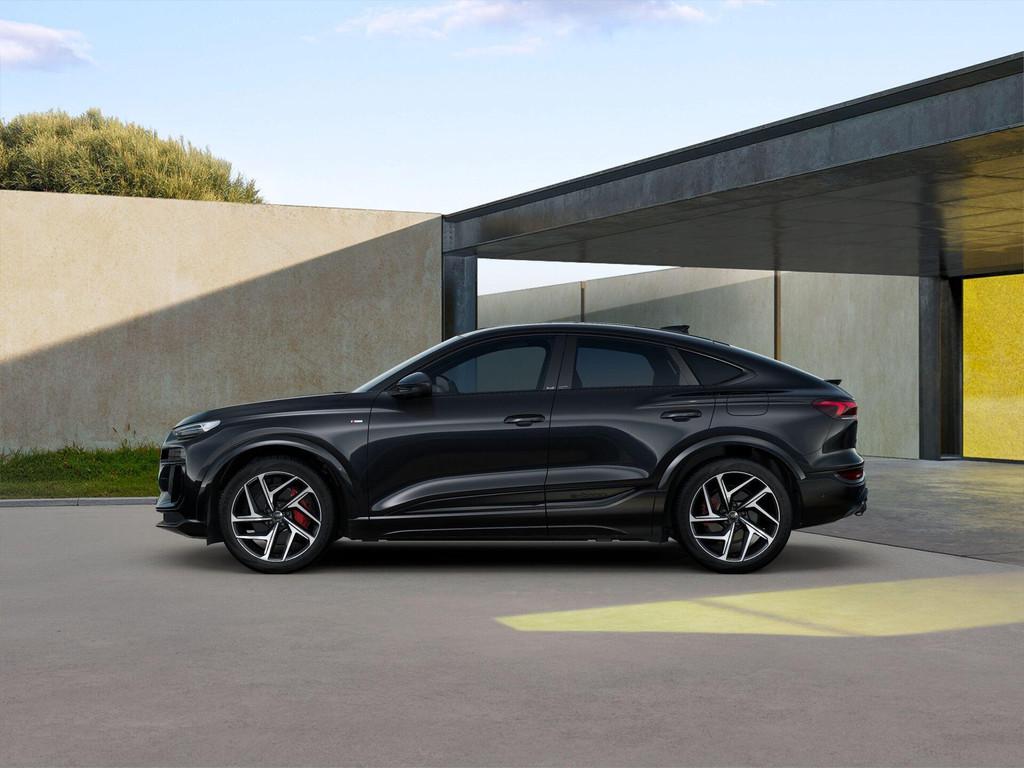 Audi Q6 Sportback e-tron 306pk S edition Performance 100 kWh, Auto's, Audi, Automaat, 12 maanden, Zwart, Leder