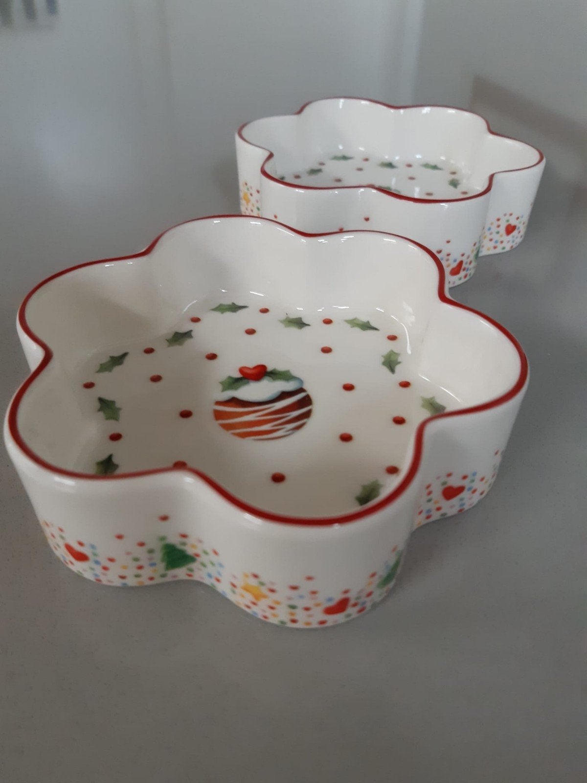 2 schaaltjes Villeroy en Boch Winter Bakery Decoration Nieuw, Diversen, Kerst, Ophalen of Verzenden