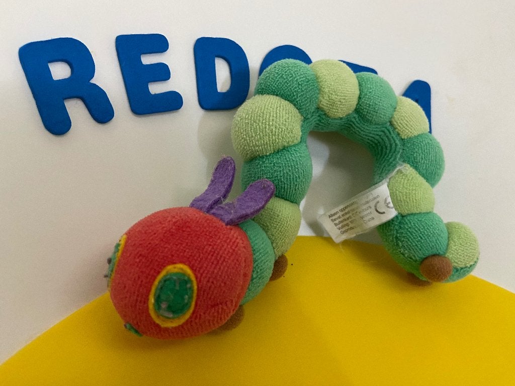 K1741 rupsje nooit genoeg, Kinderen en Baby's, Speelgoed | Knuffels en Pluche, Ophalen of Verzenden, Nieuw, Overige typen