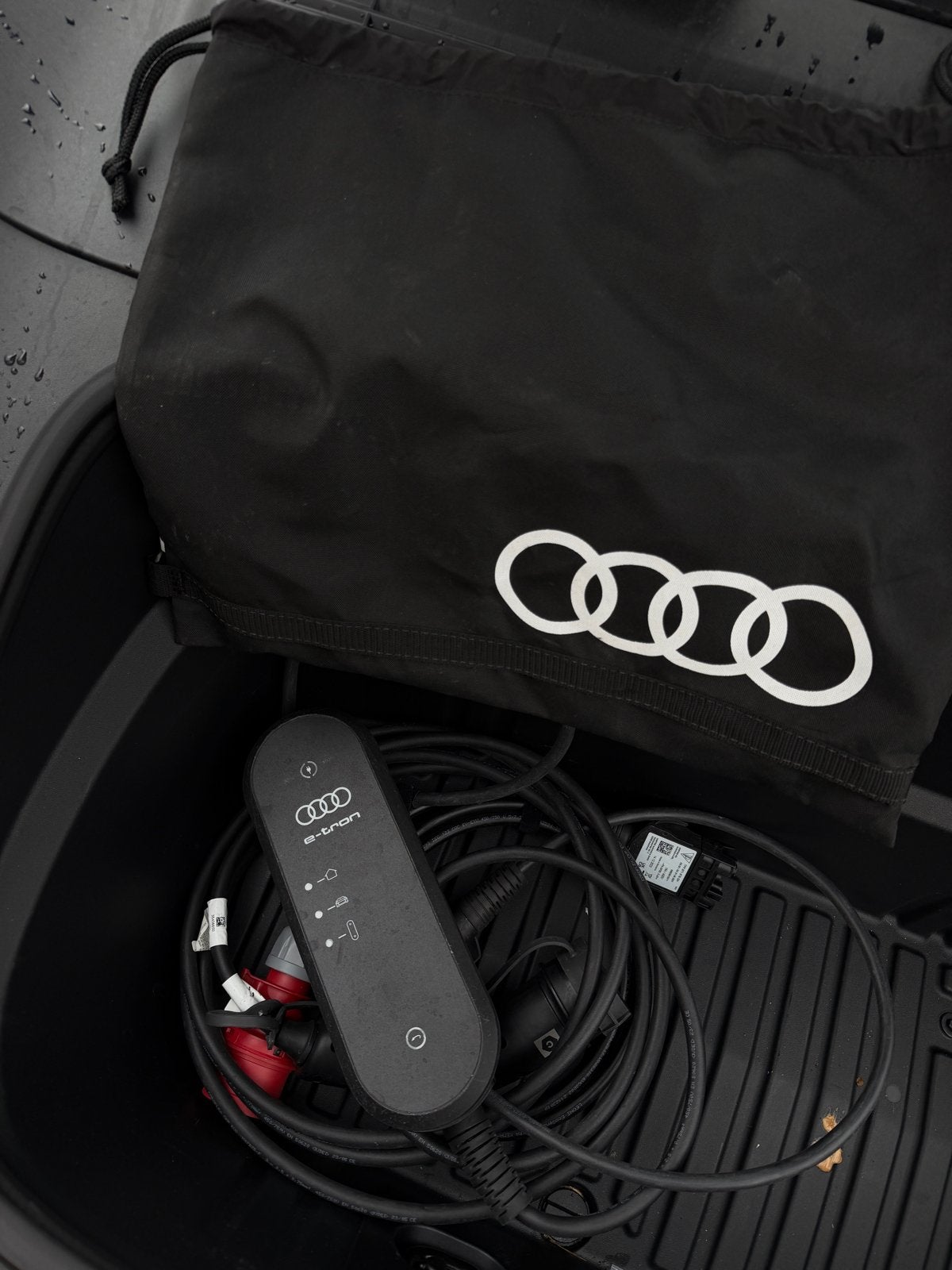 Audi e-tron  e tron thuislader / mobiele lader, Ophalen of Verzenden, Gebruikt